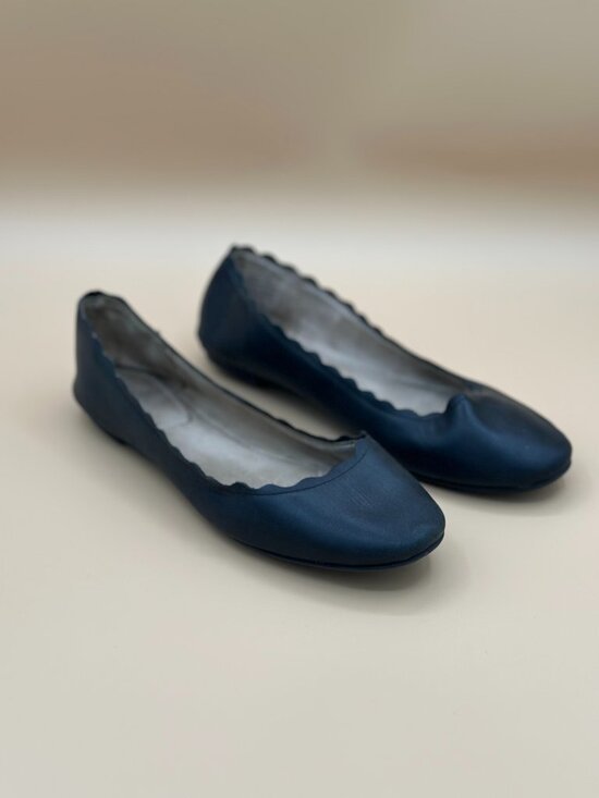 Kelly & Katie Shoes - Kelly & Katie Weslyne Black Leather Ballet Flats Size 6 Scalloped Edge Slip-On